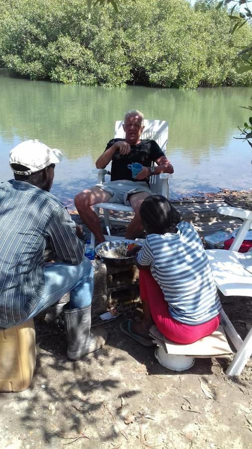 Mangrove Beach Sanyang Exterior foto